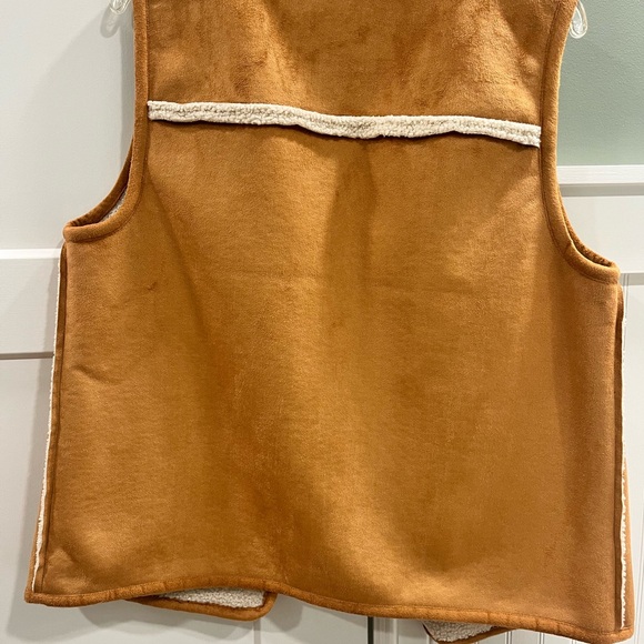 Tan Shearling Vest - Picture 2 of 3